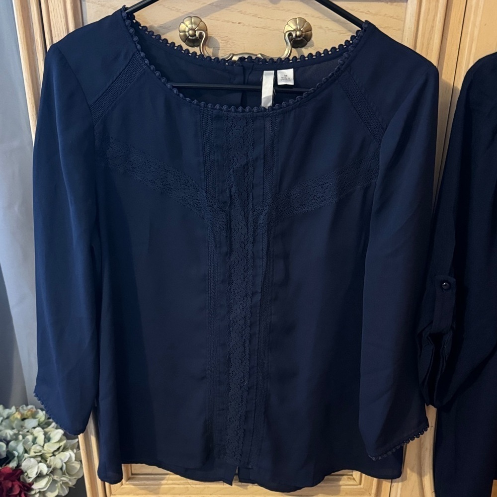 Blouse Bundle - Picture 2 of 11